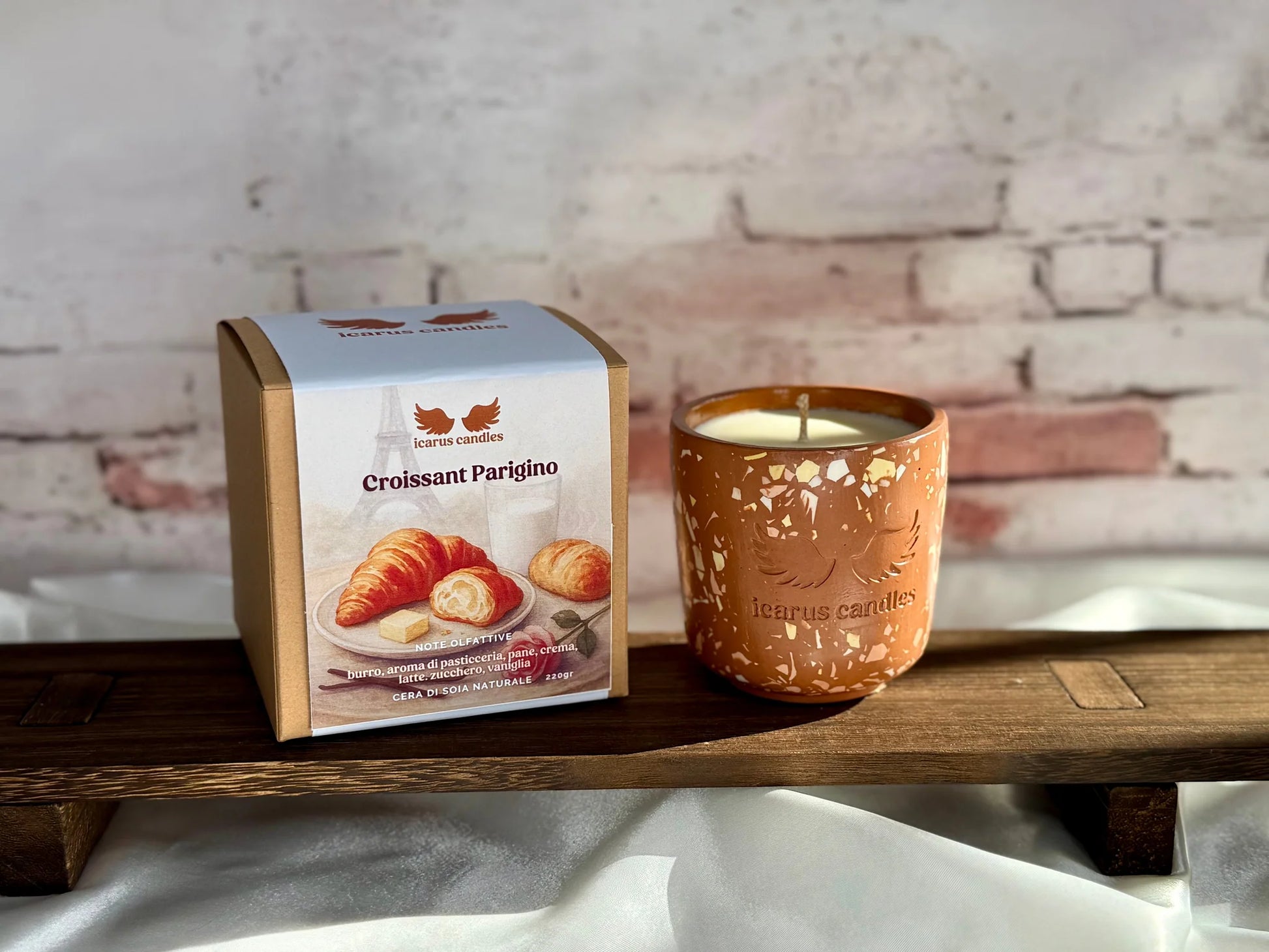 Bougie senteur "Croissant Parisien" ICARUS CANDLES