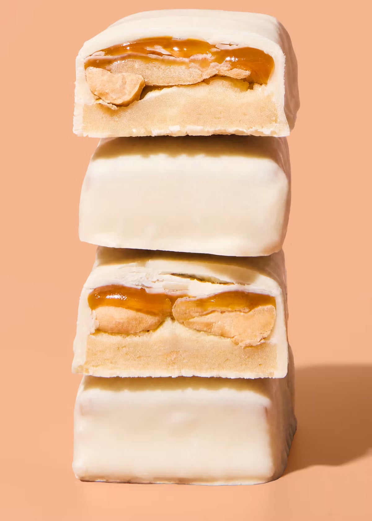 Barre protéinée moelleuse aux cacahuètes et chocolat blanc KORO / 45 g