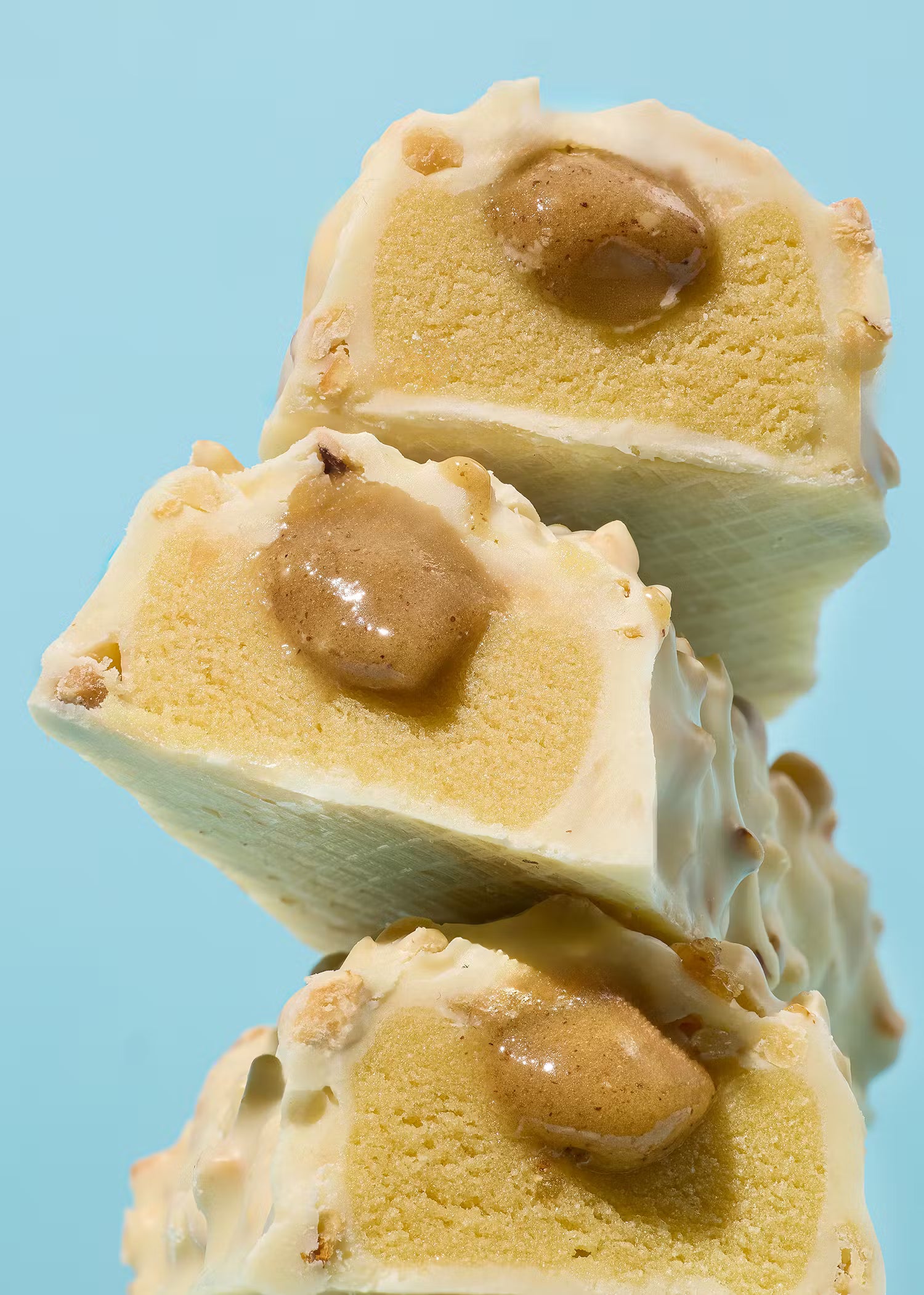 Barre Protéinée Chocolat Blanc & Noisettes non bio KORO 55 g quantité limitée !!!