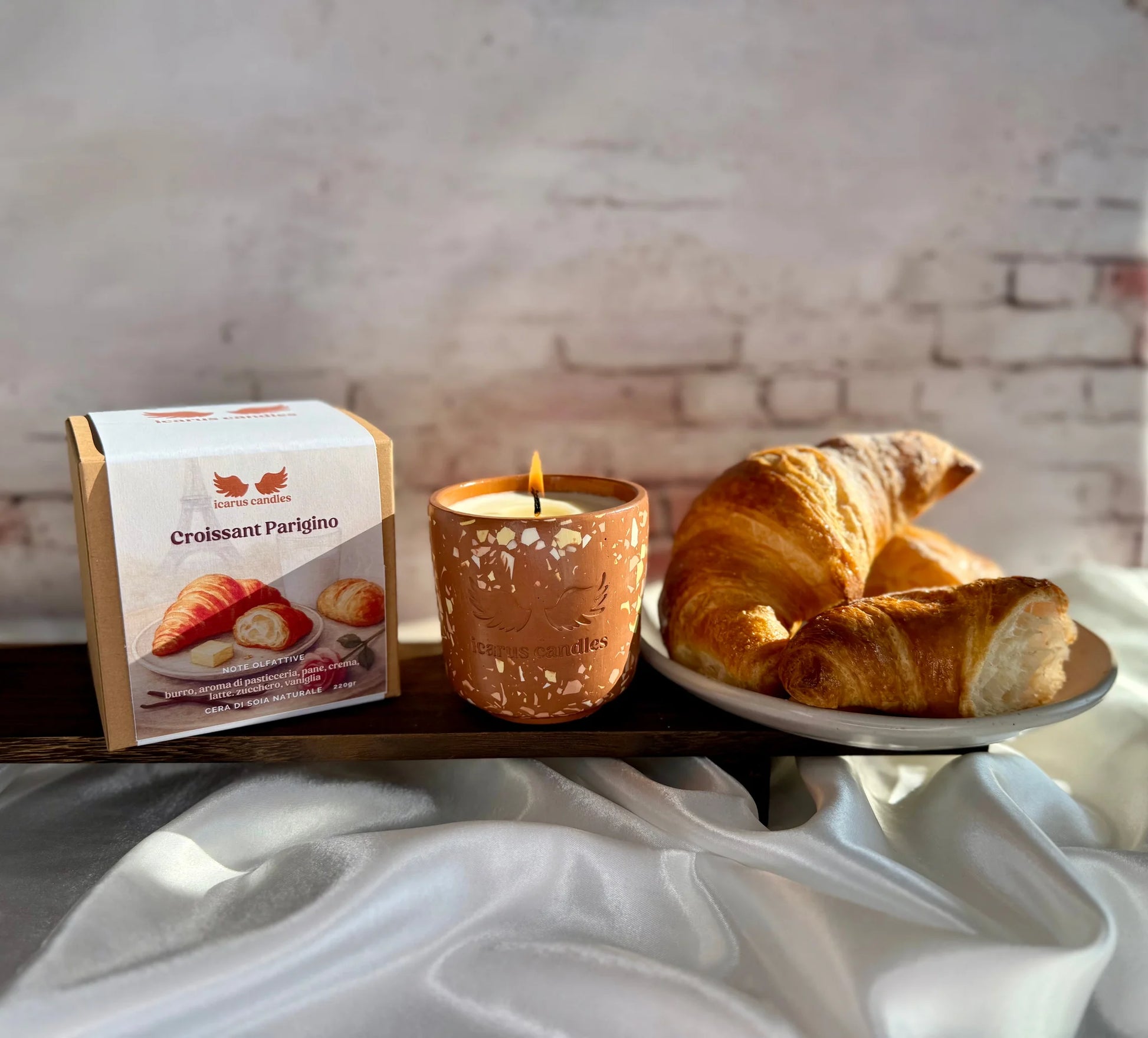 Bougie senteur "Croissant Parisien" ICARUS CANDLES